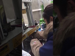 সিগন্যাল ট্রান্সমিশন লাইনের জন্য 20 টন ছোট উল্লম্ব প্লাস্টিক ইনজেকশন ছাঁচনির্মাণ মেশিন